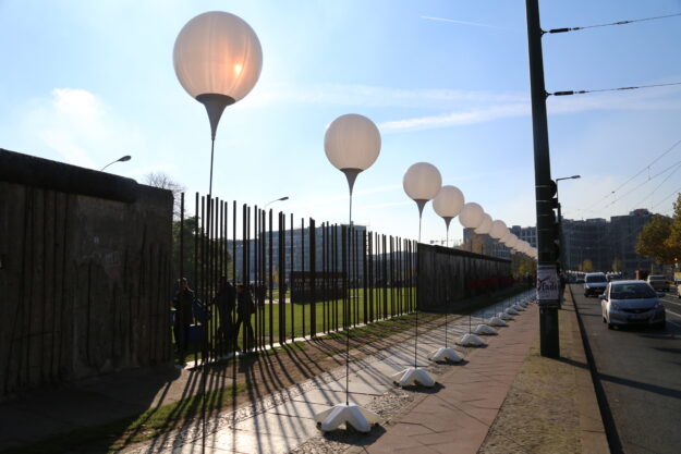 Lichtgrenze an der Bernauer Straße